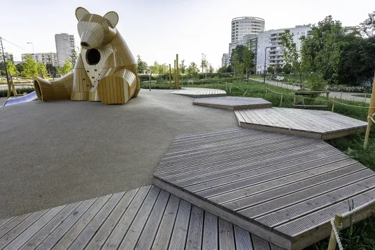Taras modrzew  Park linearny Ursynow